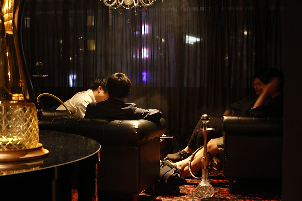 すすきの出たらまずシーシャ、帰る前に〆シーシャ