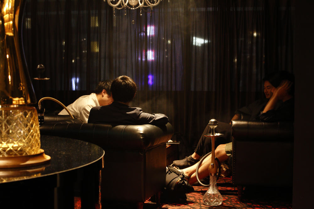 すすきの出たらまずシーシャ、帰る前に〆シーシャ